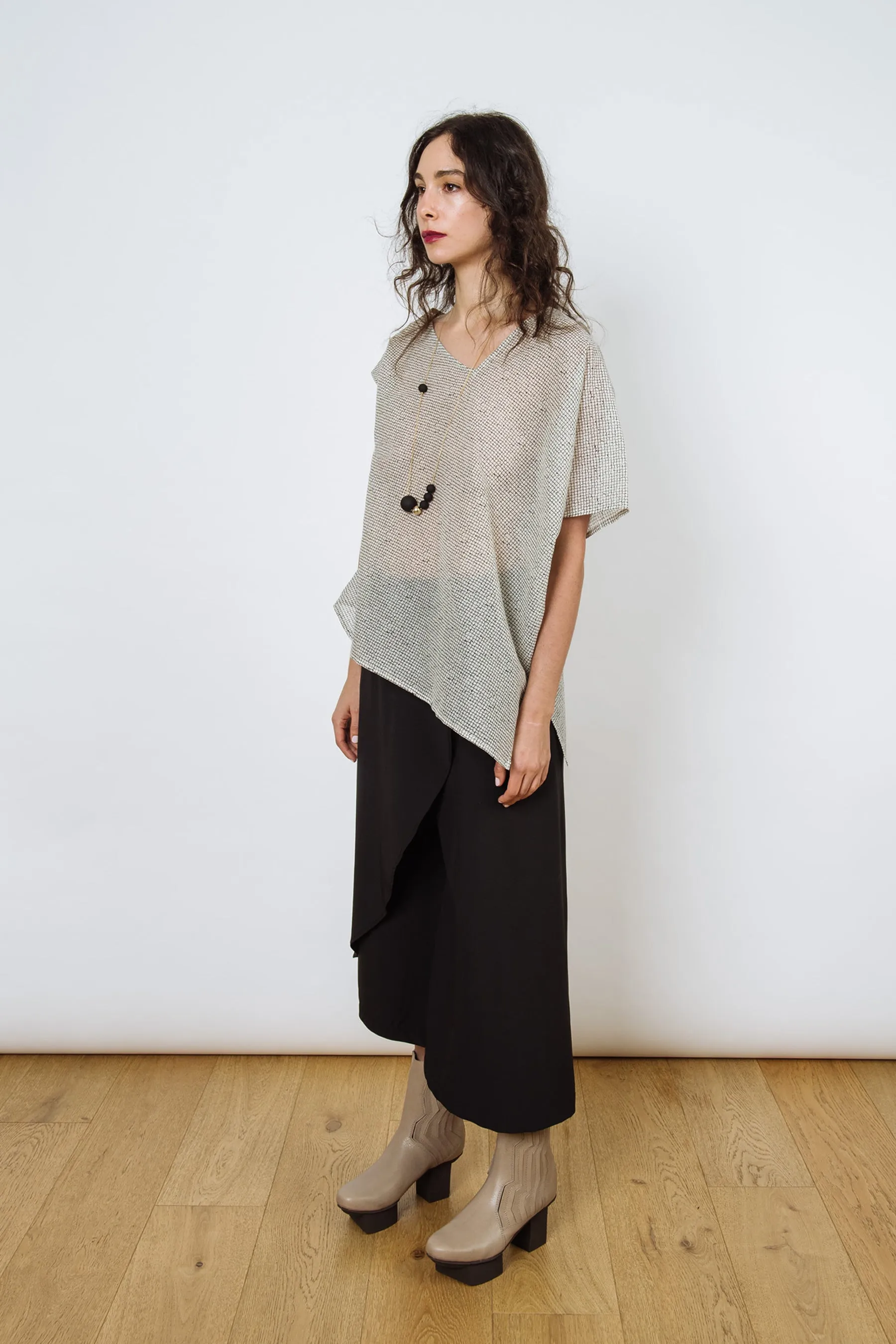 Linen Mojave Top | Grid Paper