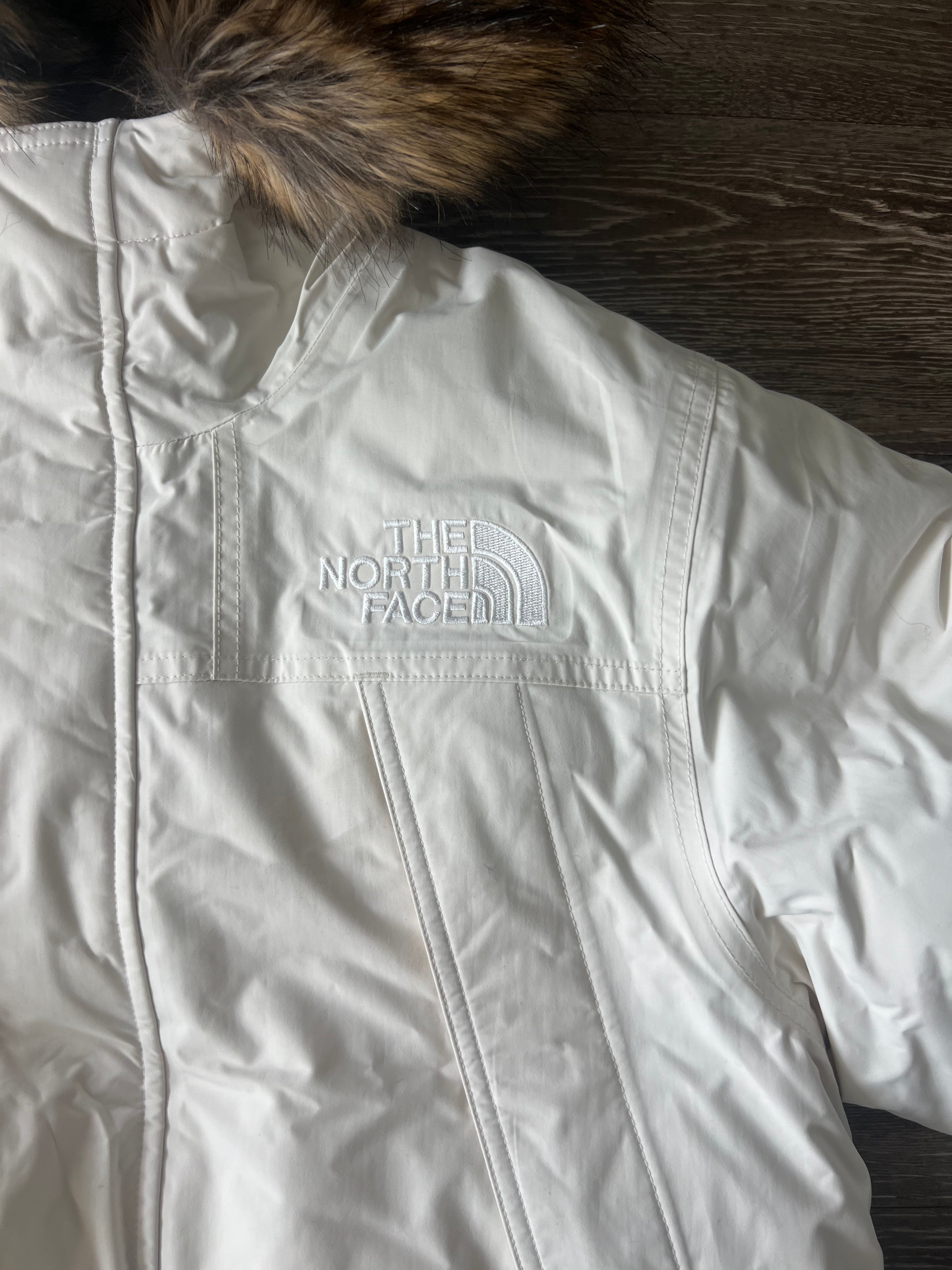 North face jacket zip up