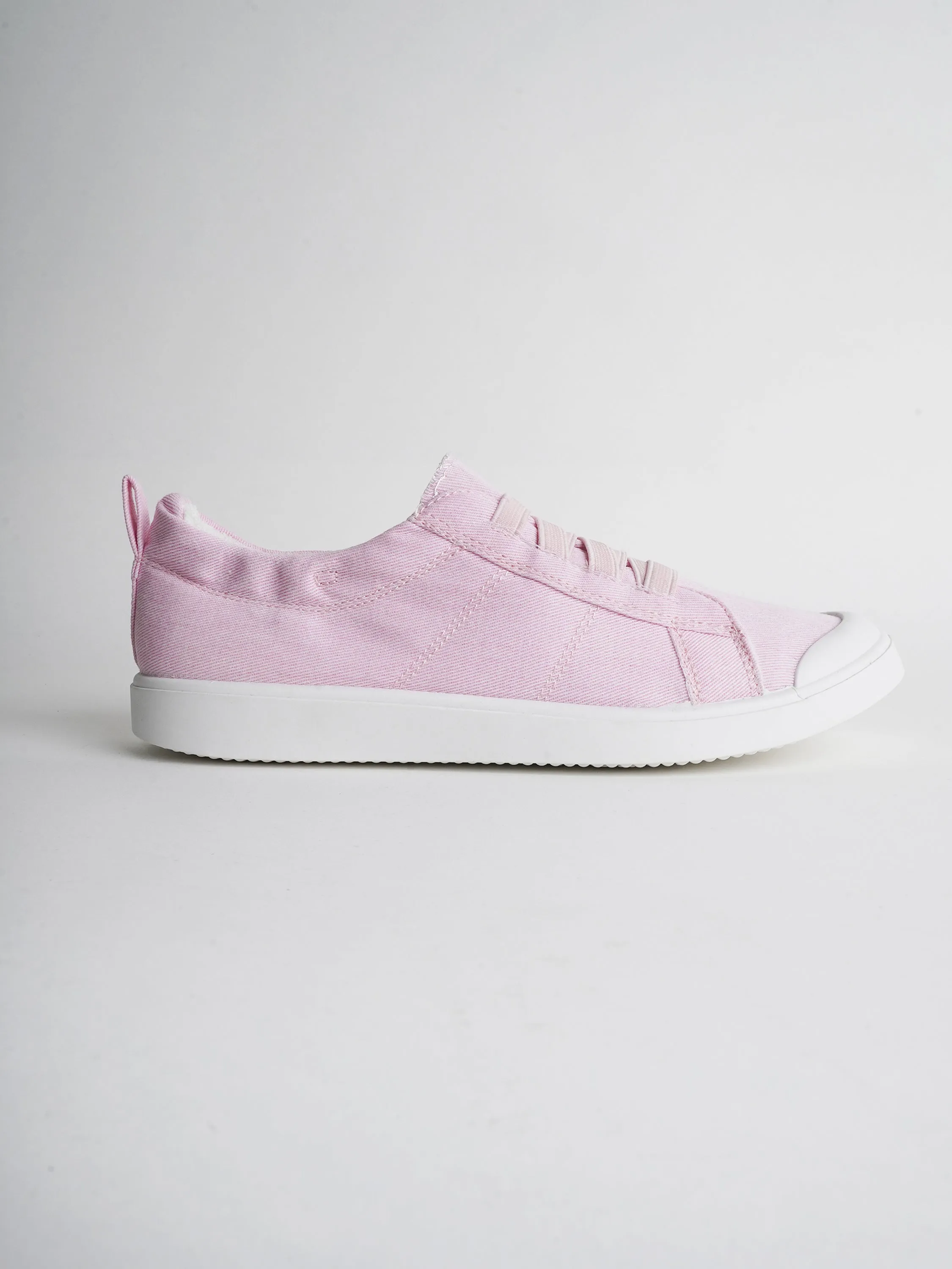 Taylor Low-top Slip-on Sneakers