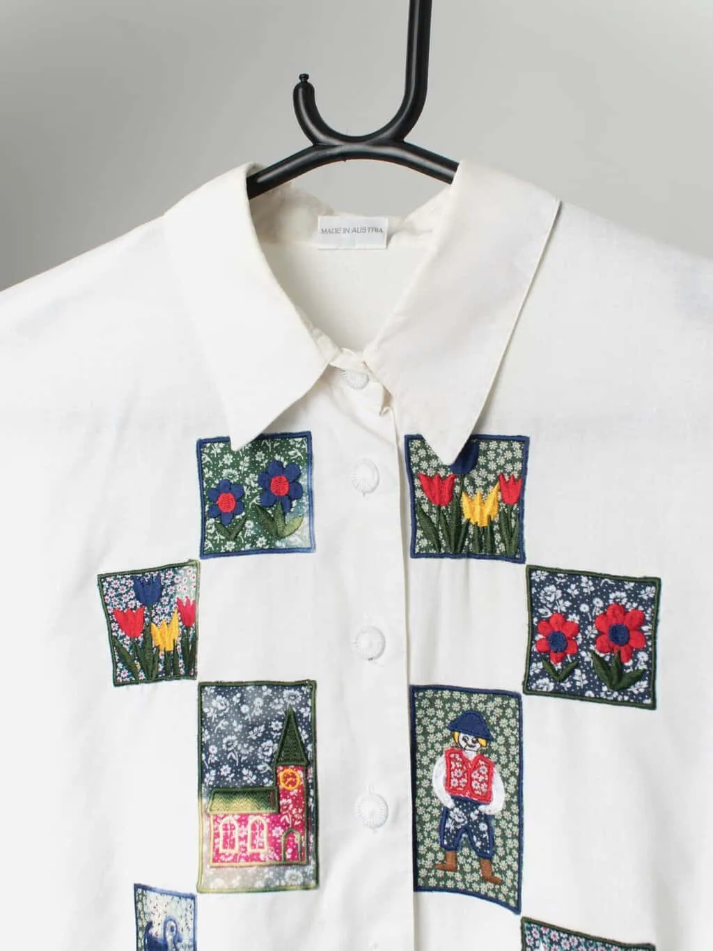 Vintage Austrian embroidered shirt / blouse – Large